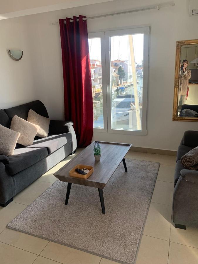 Waterside Apartment - Two Bedroom Empuriabrava Esterno foto