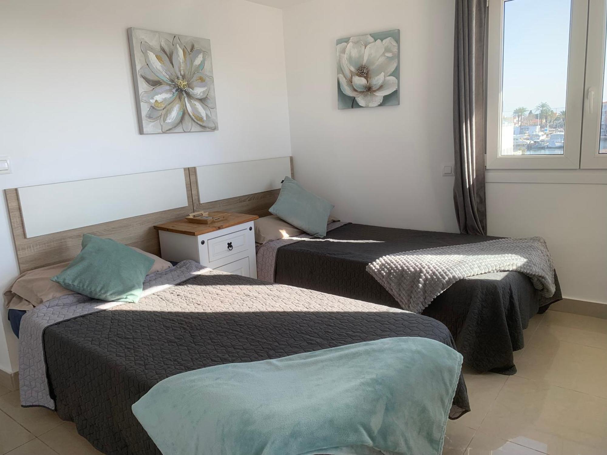 Waterside Apartment - Two Bedroom Empuriabrava Esterno foto