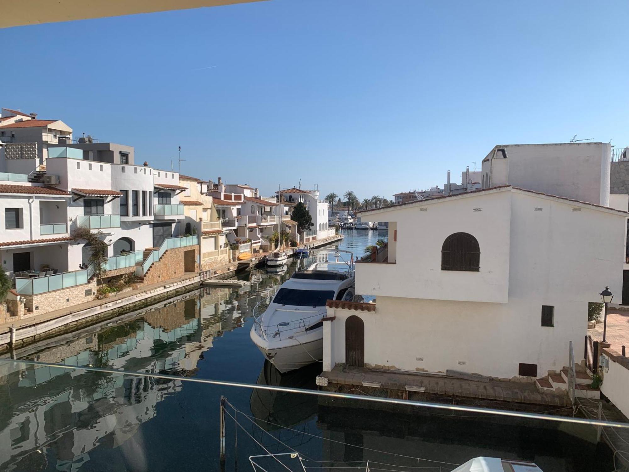 Waterside Apartment - Two Bedroom Empuriabrava Esterno foto