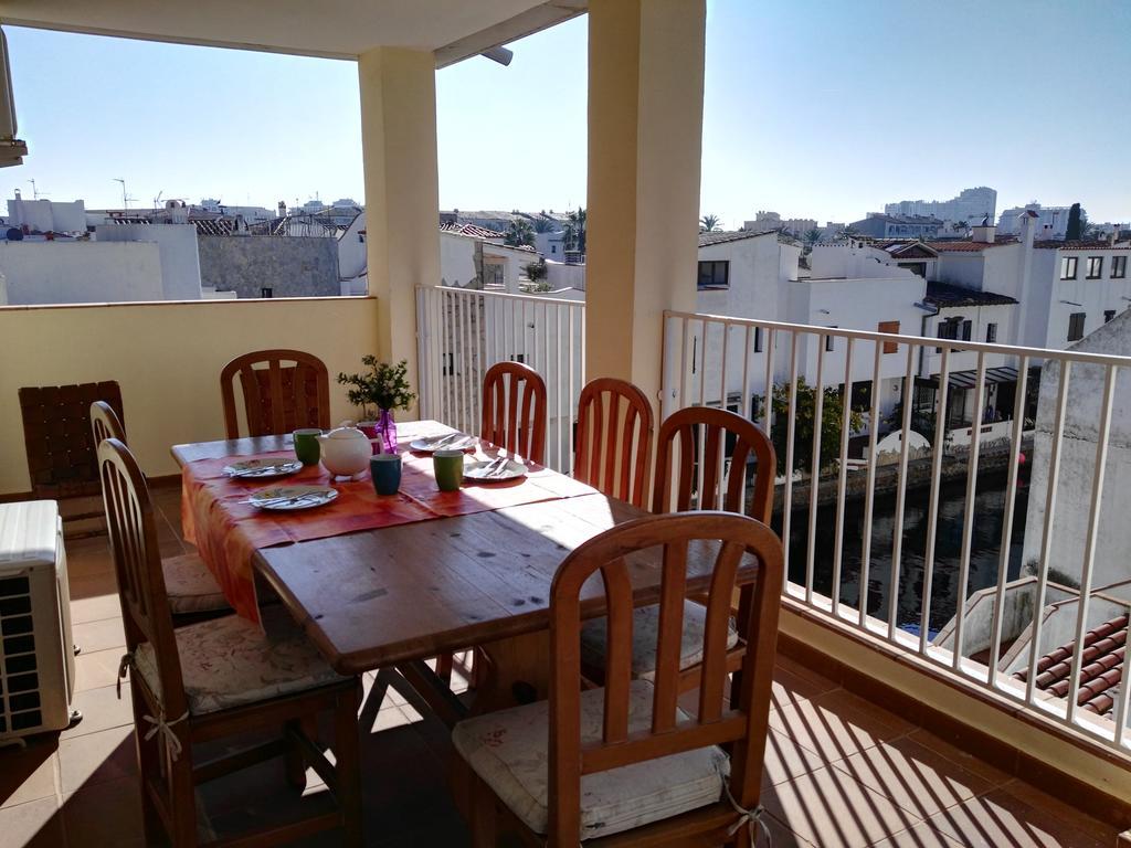 Waterside Apartment - Two Bedroom Empuriabrava Camera foto