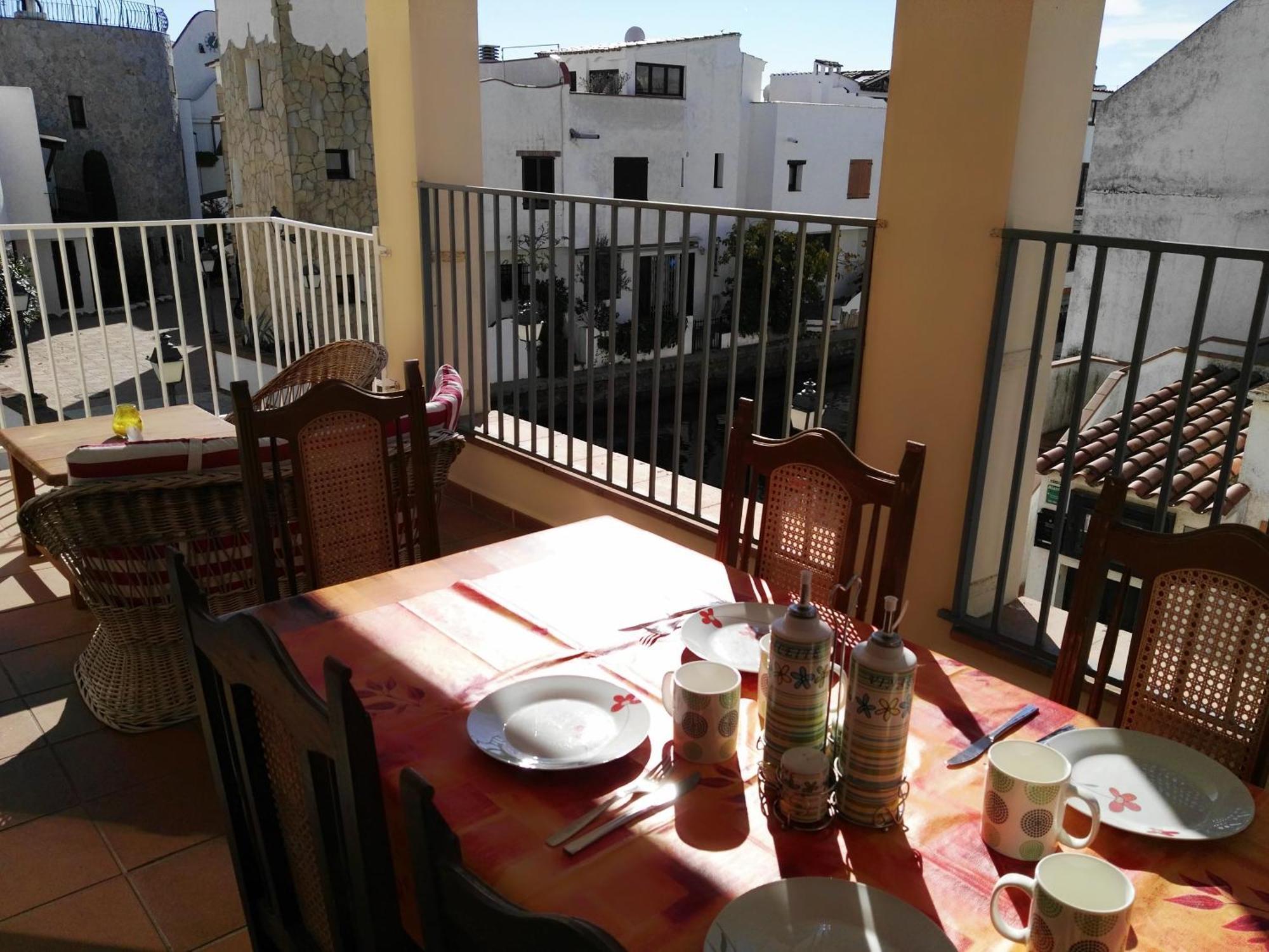Waterside Apartment - Two Bedroom Empuriabrava Esterno foto
