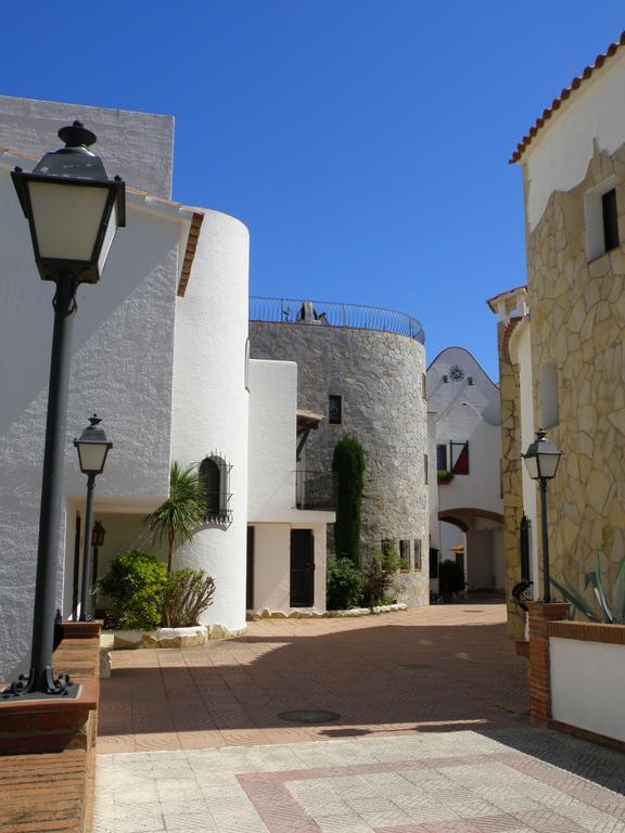 Waterside Apartment - Two Bedroom Empuriabrava Camera foto