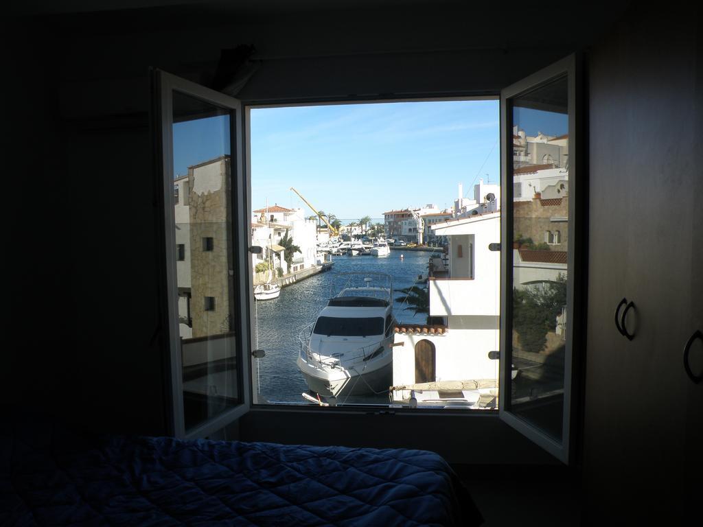 Waterside Apartment - Two Bedroom Empuriabrava Camera foto