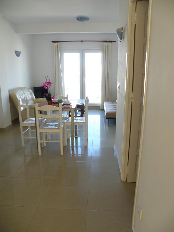 Waterside Apartment - Two Bedroom Empuriabrava Camera foto